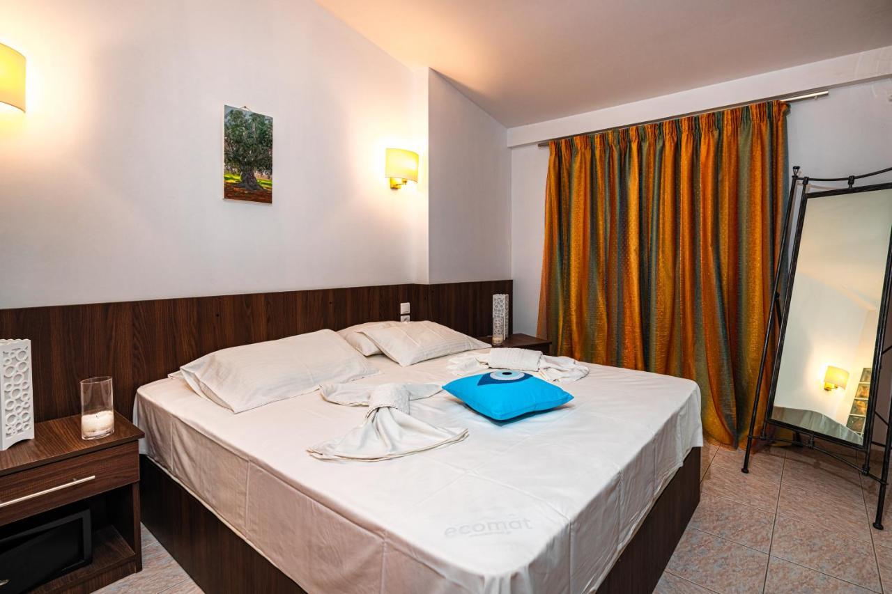 Beachfront Andriana Villa With Mini Pool And Spa Vasilikí Extérieur photo