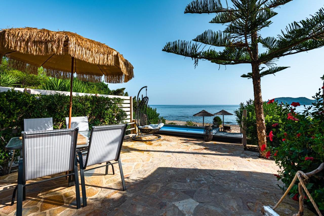 Beachfront Andriana Villa With Mini Pool And Spa Vasilikí Extérieur photo